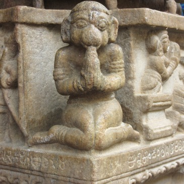 Hanuman ~ Melukote, Karnataka, Inde - Yoga Sésâme